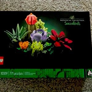 LEGO BOTANICAL COLLECTION SUCCULENTS NEW IN BOX